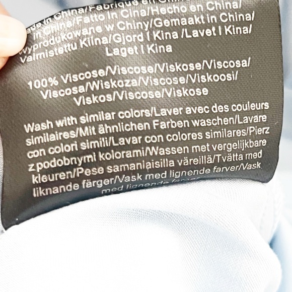 BIRGITTE HERSKIND
Mie Charmeuse Blouse Size 10 - Picture 13 of 15